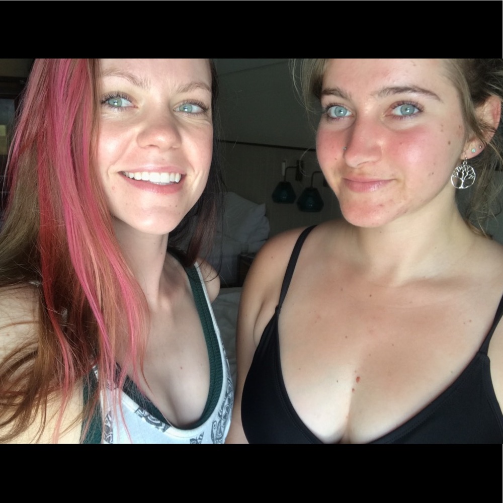 Meet your Poshers, Domenica & Erin